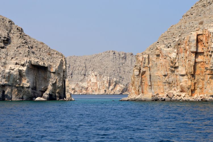 Oman İrana Hörmüz boğazının birgə idarə olunmasını təklif edib