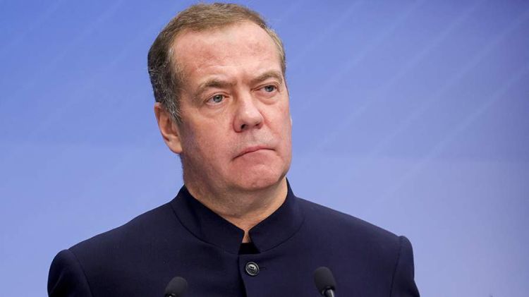 Medvedev Rusiyada səfərbərlik barədə məlumatları "düşmən yalanları" adlandırdı