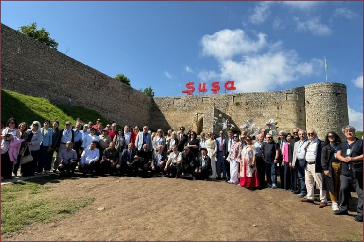 Xalq diplomatı Assol Moldokmatovanın gözü ilə Qarabağ - FOTO