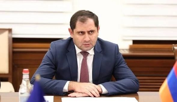 Ermənistanın müdafiə naziri yeni hərbi formanın tətbiqi ilə bağlı müşavirə keçirib - VİDEO