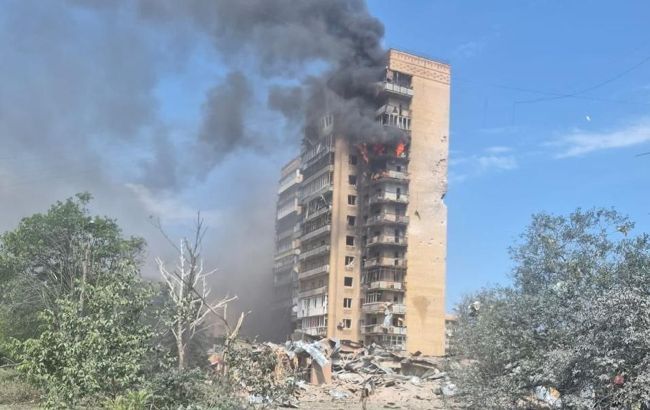 Rusiya Kramatorskın mərkəzinə hava bombaları atdı: Çox sayda yaralı var