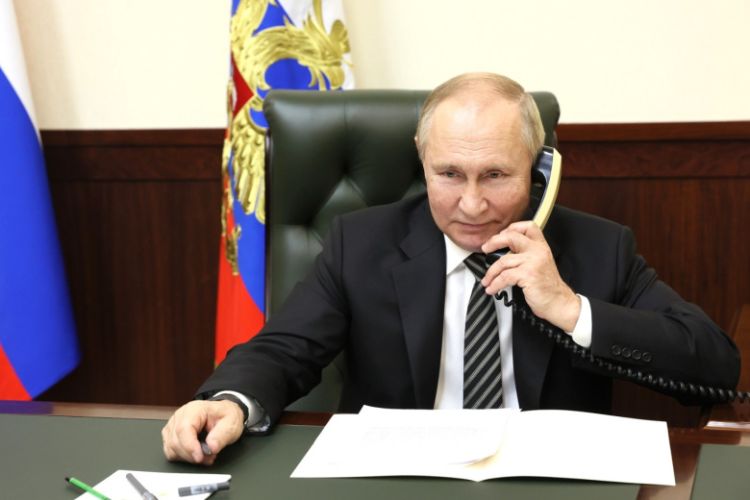 Putin BƏƏ-yə təşəkkür edib