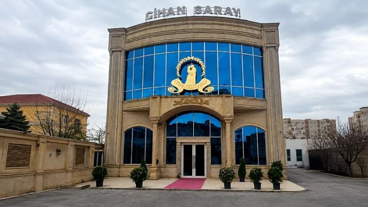 Məşhur şadlıq sarayı 2.5 milyon manata satılır