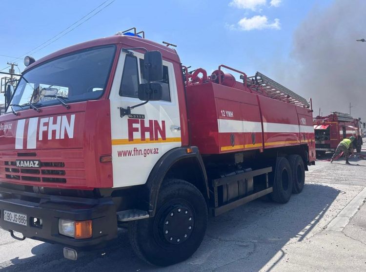 Sumqayıtda yaşayış binasında yanğın baş verib