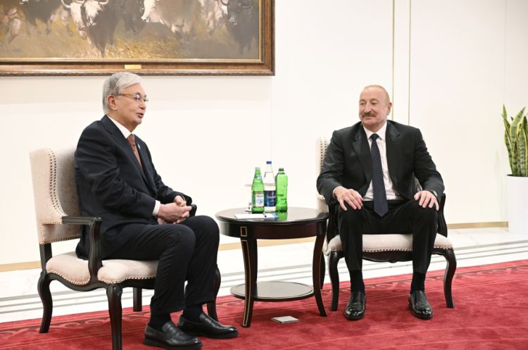 Azərbaycan Prezidenti İlham Əliyevin Bişkekdə Qazaxıstan Prezidenti ilə görüşü olub - FOTO
