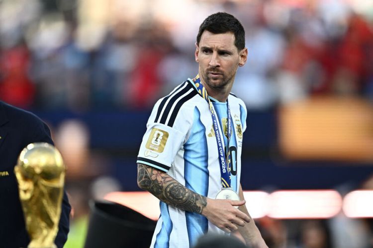 Messinin gedişindən sonra Argentina millisi  açıqlama yaydı