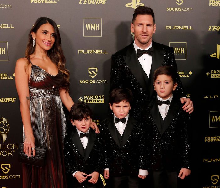 Həyat yoldaşı Messi ilə bağlı paylaşımı diqqət çəkdi
