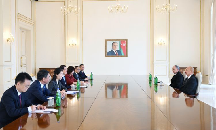 Prezident İlham Əliyev Çin Ali Xalq Prokurorluğunun Baş prokurorunun başçılıq etdiyi nümayəndə heyətini qəbul edib - FOTO