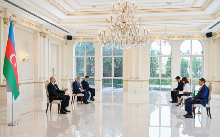 Prezident İlham Əliyev BMT-nin Azərbaycanda yeni təyin olunmuş rezident-əlaqələndiricisini qəbul edib - FOTO