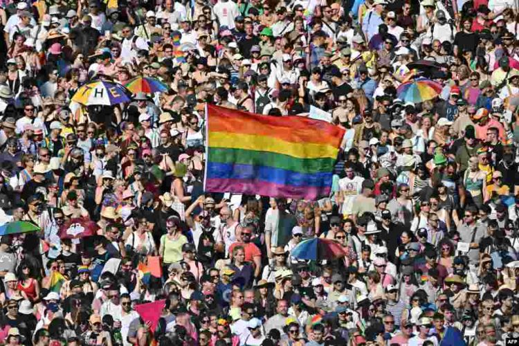 Avropa Parlamenti Macarıstandan LGBT əleyhinə qanunun  ləğvini istəyir