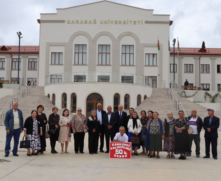 Məzunlar 50 ildən sonra Xankəndiyə gəldilər - FOTO 