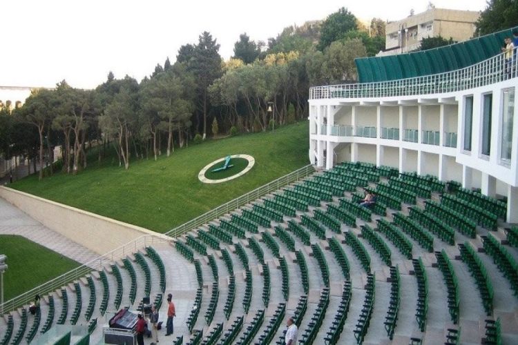 BŞİH-in tabeliyindəki iki teatr Mədəniyyət Nazirliyinə keçirildi