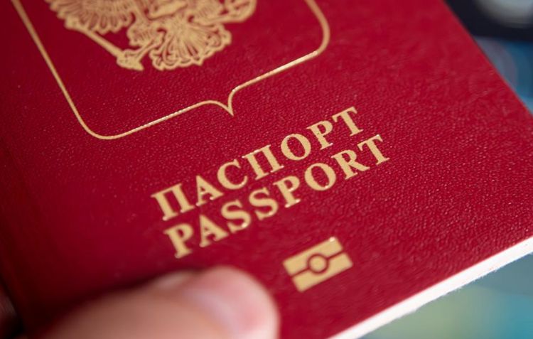Almaniya rusiyalı diplomatları ölkədən çıxarır