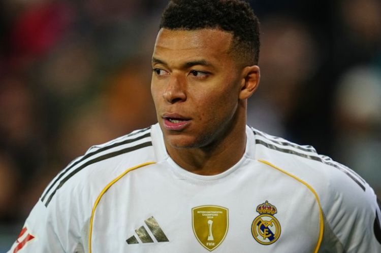 Mbappe ən yaxşı gənc futbolçunun adını  açıqlayıb