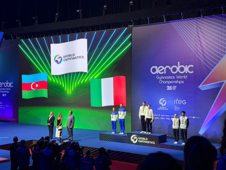 Azərbaycan gimnastları dünya çempionatında gümüş medal qazandılar