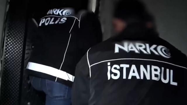 İstanbulda tanınmış şəxslərə qarşı narkotik əməliyyatı: 18 nəfər barədə saxlanılma qərarı