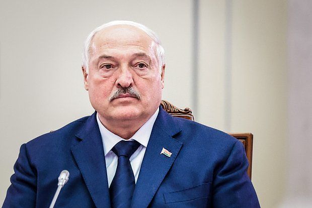 Lukaşenko Ermənistan xalqına müraciət etdi