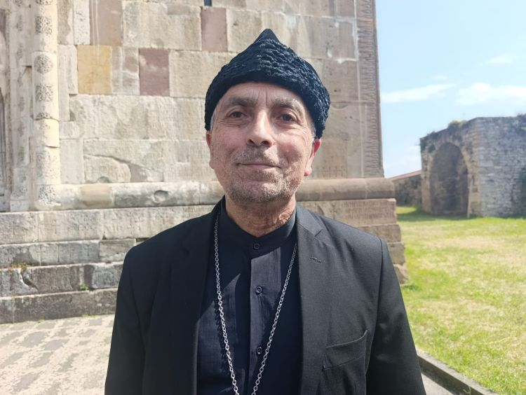 Robert Mobili Ağdərədə Gəncəsər monastırı haqqında nələr danışdı? - FOTO