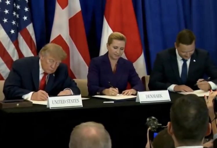 Tramp, Danimarka və Qrenlandiya arasında yeni təhlükəsizlik sazişi imzalandı -  VİDEO