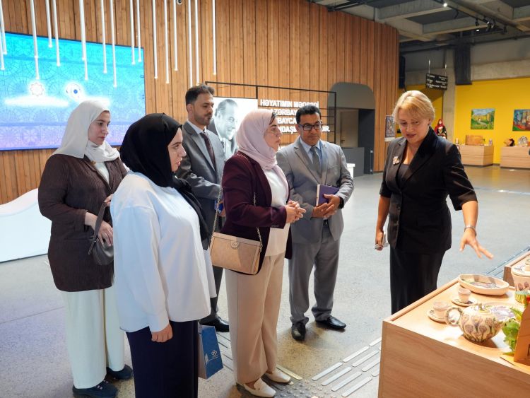 Oman Sultanlığının nümayəndə heyəti DOST İnklüziv İnkişaf və Yaradıcılıq Mərkəzində olub - FOTO
