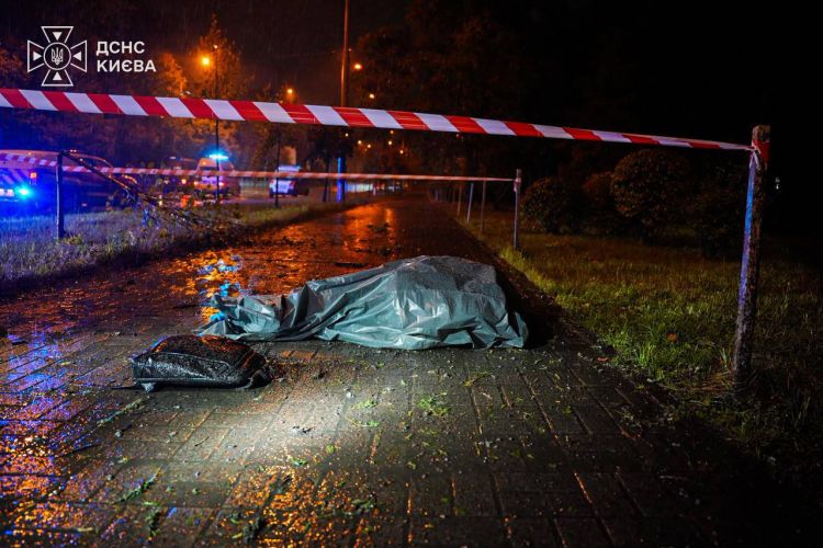 Kiyevə kütləvi raket hücumu: 2 ölü, 6 yaralı var - FOTO/VİDEO