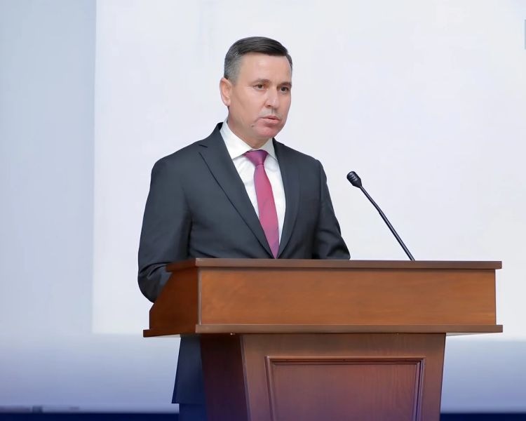 Prezident Ovni Muradovu vəzifəsindən azad etdi - SƏRƏNCAM