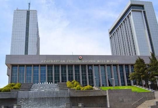 Deputatlar və diplomatların aylıq pensiya əlavəsinin məbləği belə müəyyən ediləcək