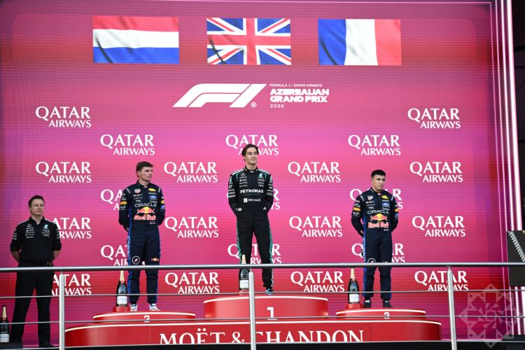 Formula 1 Azərbaycan Qran-Prisinin qalibləri mükafatlandırıldı - FOTO 