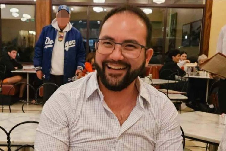 "New York Times"ın əməkdaşı dayanacaqda güllələnərək öldürülüb - FOTO 