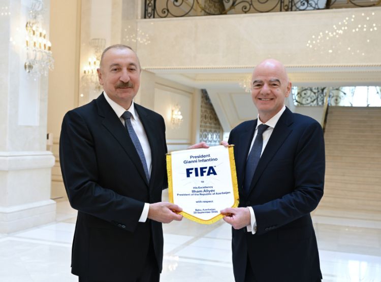 İlham Əliyev FIFA-nın prezidentini qəbul edib - FOTO/VİDEO