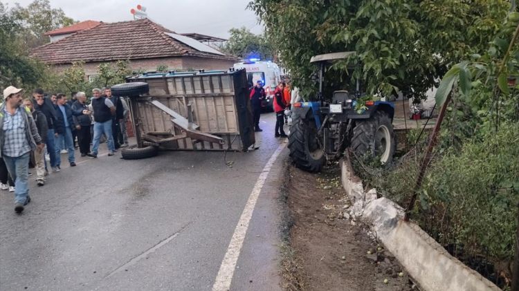 Türkiyədə traktor aşdı: 23 yaralı
