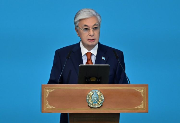 Tokayev Ukraynada müharibənin dondurulmasını təklif etdi