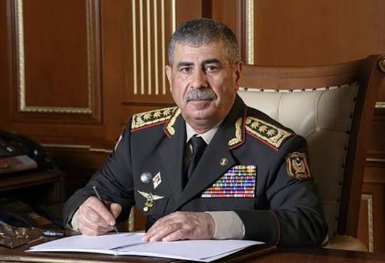 Yeniliklərin tətbiqi hərbi qulluqçuların bilik və bacarıqlarının da daim təkmilləşdirilməsini tələb edir - Zakir Həsənov
