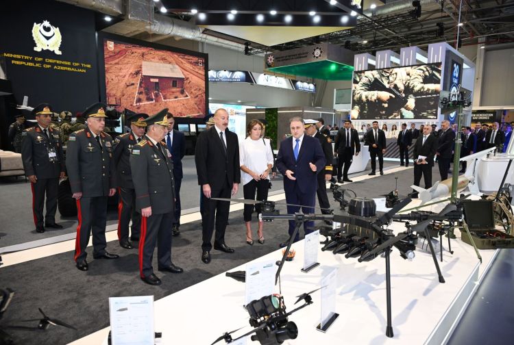 Prezident İlham Əliyev “ADEX 2026” və “Securex Caspian” sərgiləri ilə tanış olub - FOTO