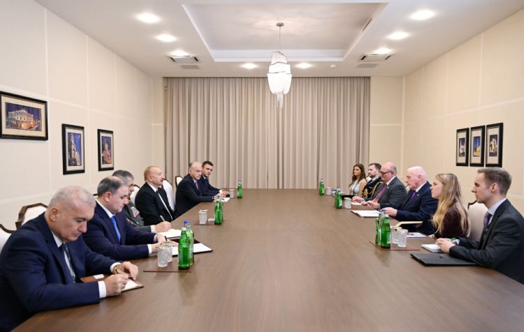 Prezident İlham Əliyev Birləşmiş Krallığın müdafiə üzrə dövlət nazirini qəbul edib