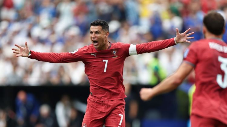 Ronaldo Portuqaliya milli komandasından ayrıldığını təsdiqlədi