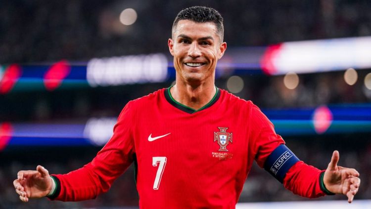 Ronaldu millidən ayrıldı, azarkeşlər etirazlarını qeyri-adi formada bildirdilər