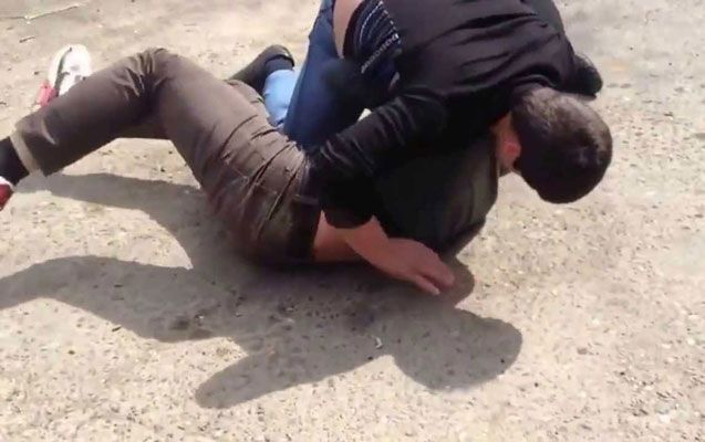 58 yaşlı kişi sevdiyi qadını alan şəxsi armaturla döydü