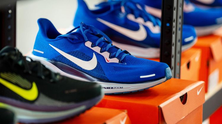 Çində azalan maraq qlobal brendi vurdu – “Nike” ixtisarlara hazırlaşır