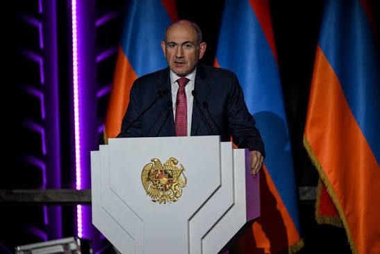 Paşinyan Allaha təşəkkür etdi: Hər gün mənə “ayağa qalx və get” deyir!