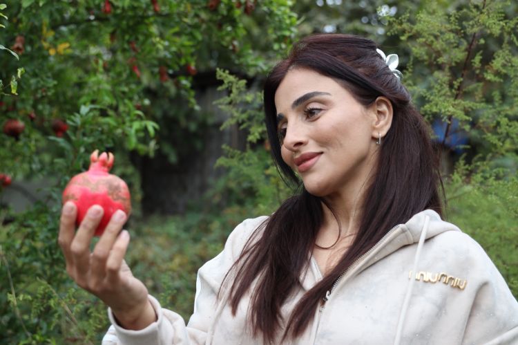 33 il sonra doğma yurda qayıdan Mahnur - FOTO 