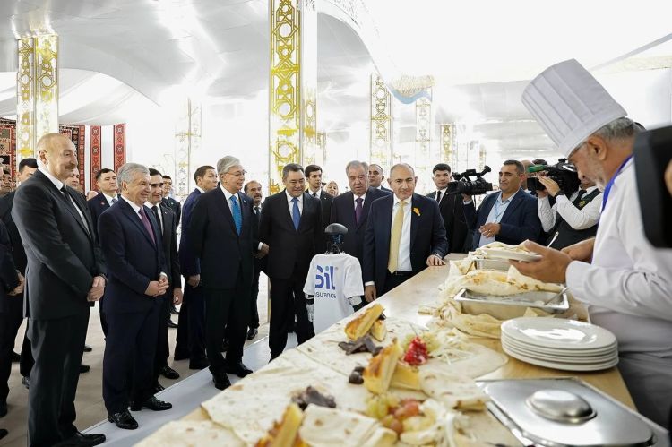 İlham Əliyev və Nikol Paşinyan Türkmənistanda festivalda iştirak ediblər - VİDEO