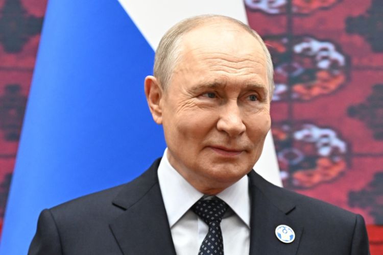 Putin rus dilini güclü bir qüvvə adlandırdı