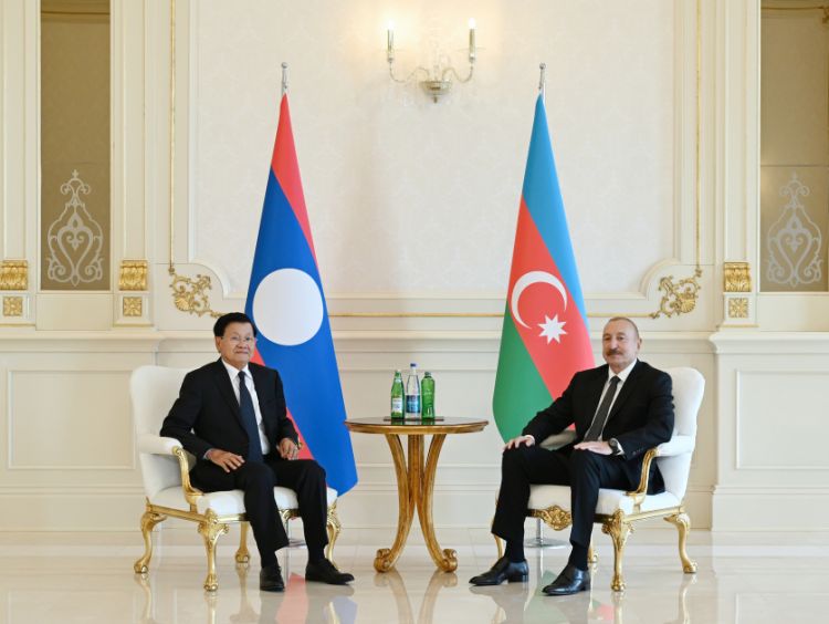 İlham Əliyevin Laos Prezidenti ilə təkbətək görüşü olub - FOTO 