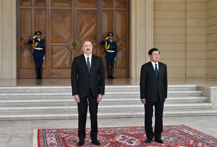 Azərbaycan və Laos prezidentləri mətbuata bəyanatlarla çıxış edirlər