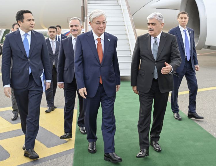 Qazaxıstan Prezidenti Azərbaycana gəlib - FOTO 