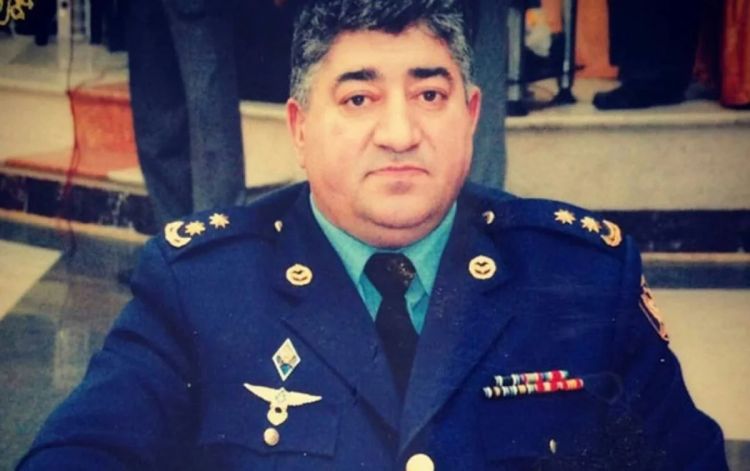 Polkovnik-leytenantın ölümünün təfərrüatı: Restoranda yıxılıb, başı betona dəyib