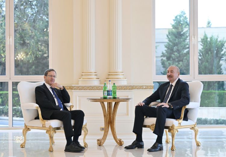 İlham Əliyev İsrail Prezidenti ilə görüşdü - FOTO 