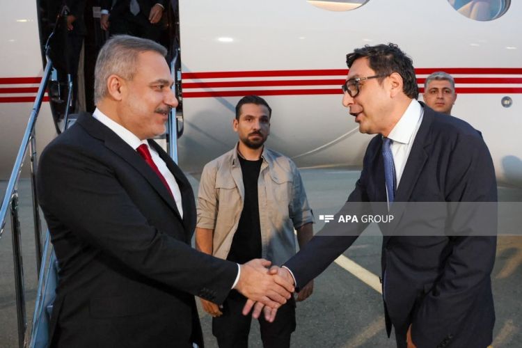 Hakan Fidan Bakıya gəlib