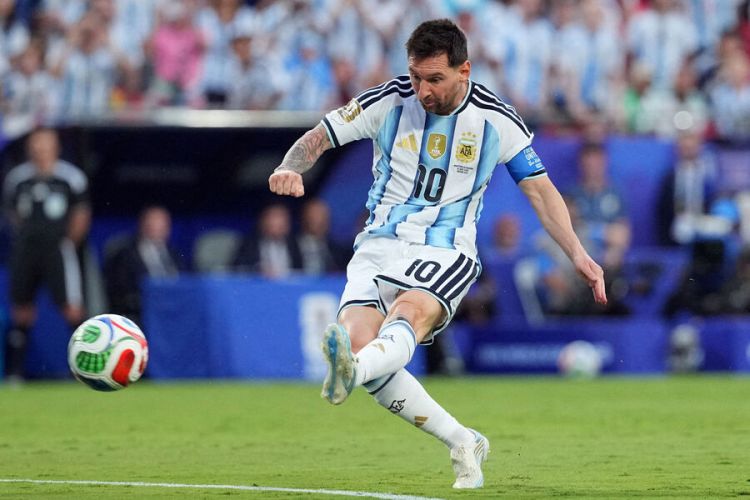 Messi 28 metrlik yaxta sifariş edib